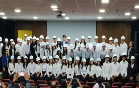 ceremonia de imposición de cascos